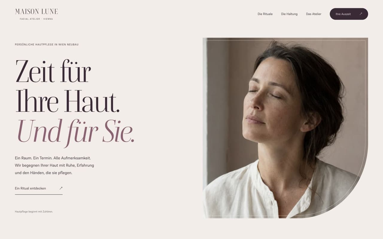 MAISON LUNE: PIKSEL-Designstudie für ein Kosmetikstudio mit Behandlungen, Preisen und Terminanfrage.